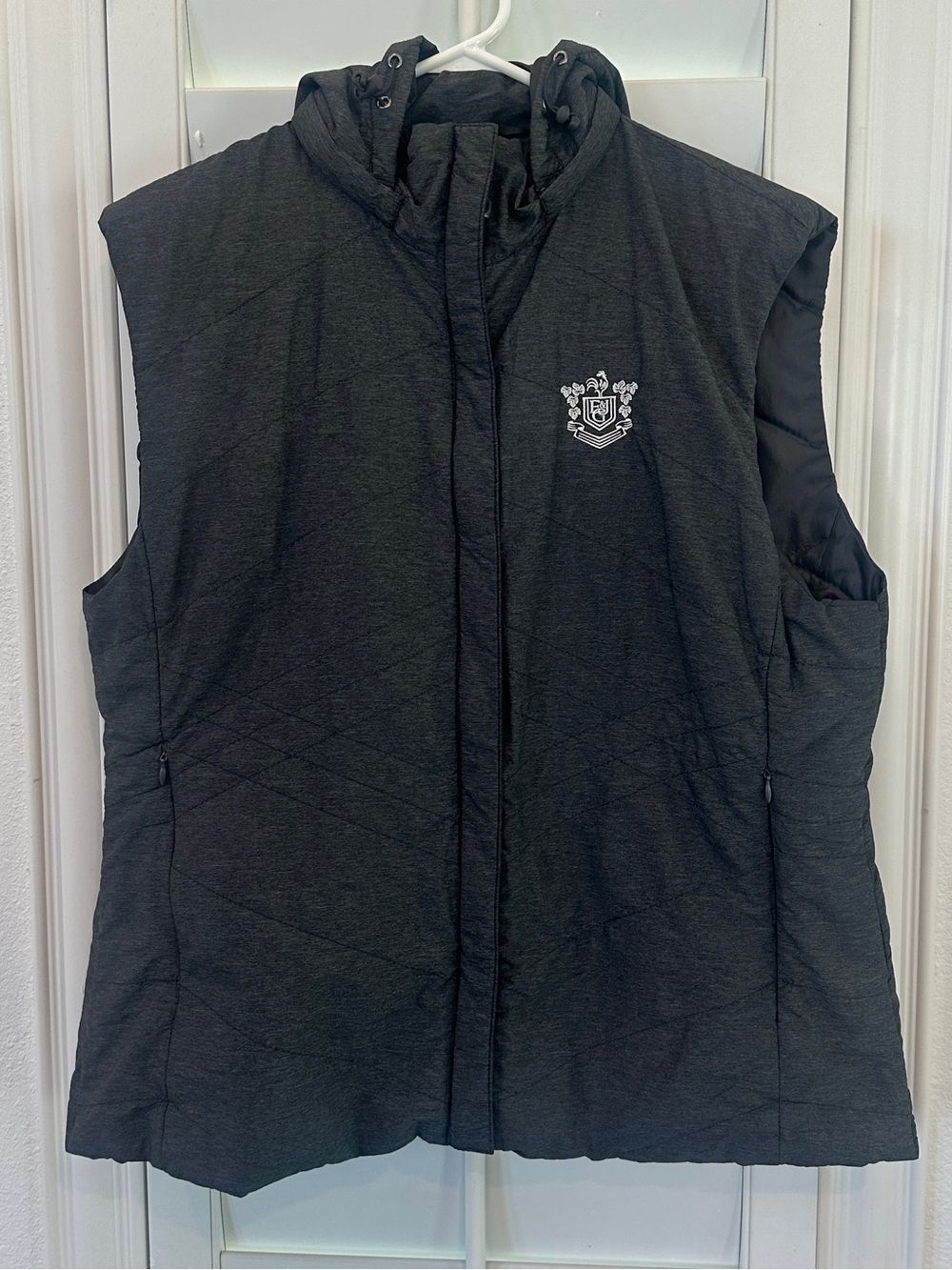 Fossa Apparel E&J Gallo Winery Women's XL Black Insulated Puffer Vest Hooded